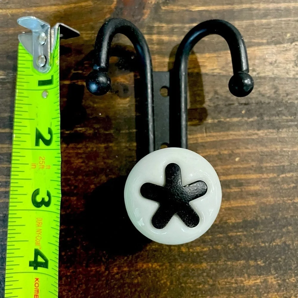 Accent Hook Black and White
